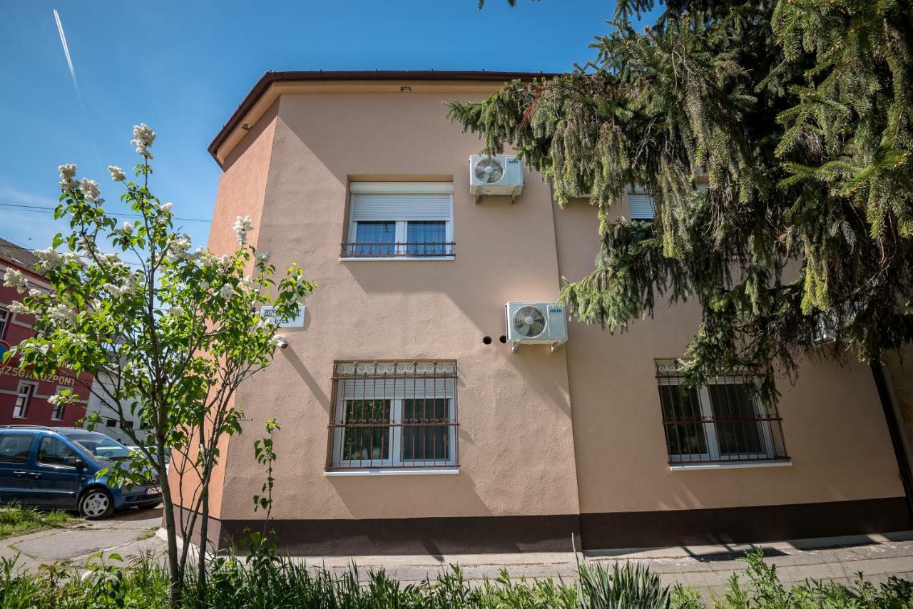 Mokka Apartman Σέγκεντ Εξωτερικό φωτογραφία